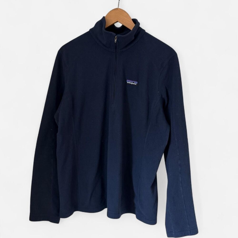 Patagonia Women's Navy and Blue Sweatshirt